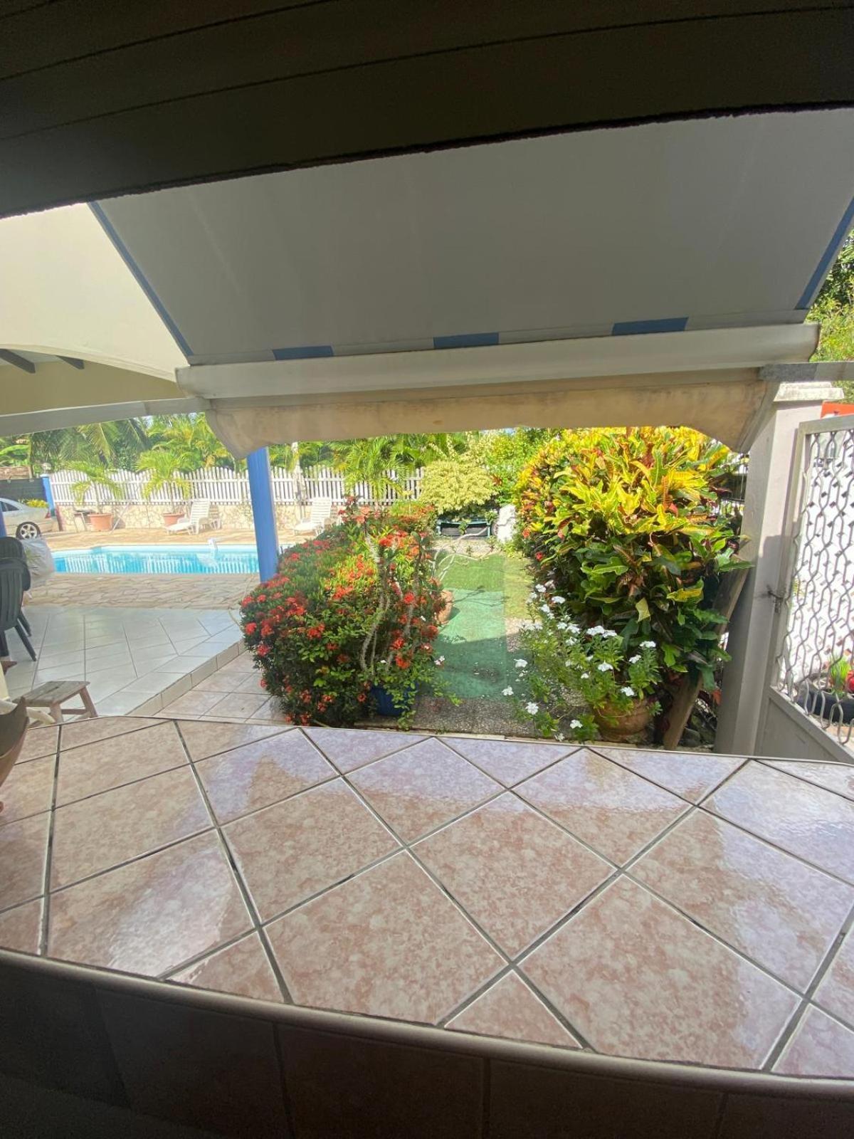 לה למנטין La Suite Odile Piscine מראה חיצוני תמונה